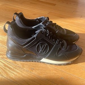 Louis Vuitton sneakers black size 39.5 (9.5)